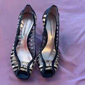Arturo Chiang Black and Cream snake skin Strappy Heels